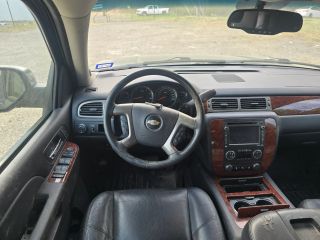 2013 Chevrolet Tahoe LTZ - Interior Steering Wheel With Keys Image